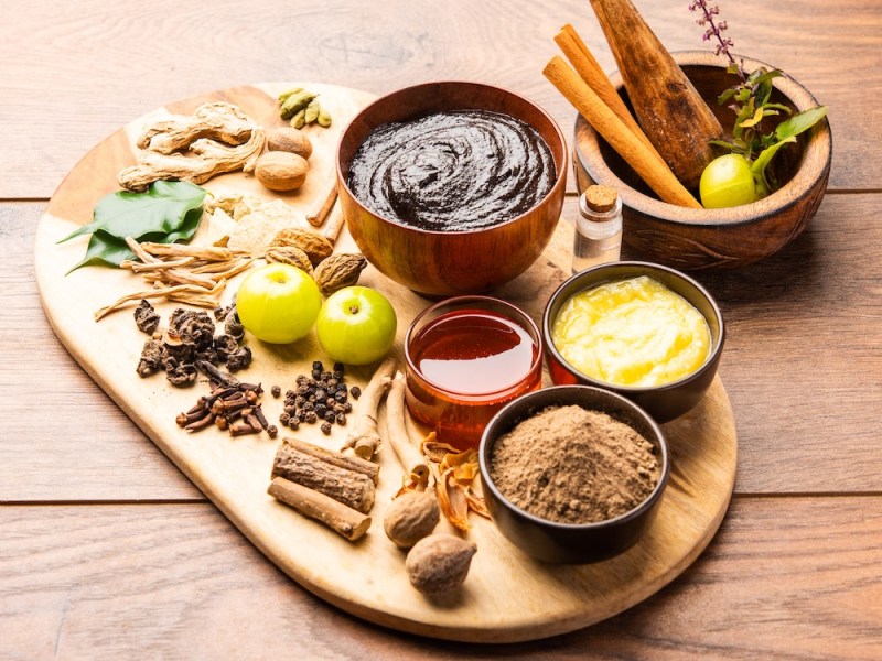 Ayurveda: Balance Your Body, Mind, and Environment with modern&nbsp;application